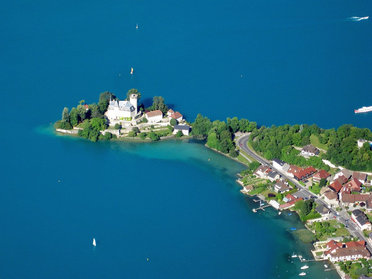 Chateau de Duingt (or Ruphy)in Lake Annecy from the air (paraglider)